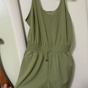 Abercrombie green traveler romper. Worn once. Like new.